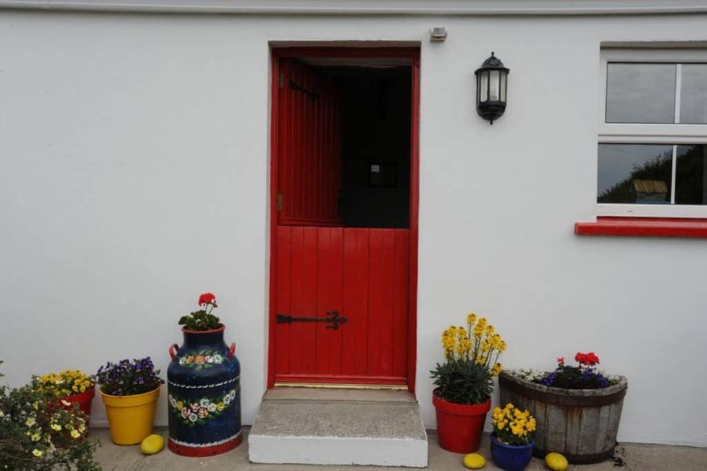 Red Stonecutters Cottage, Doolin Carrowauff Екстериор снимка