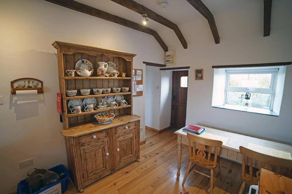 Red Stonecutters Cottage, Doolin Carrowauff Екстериор снимка
