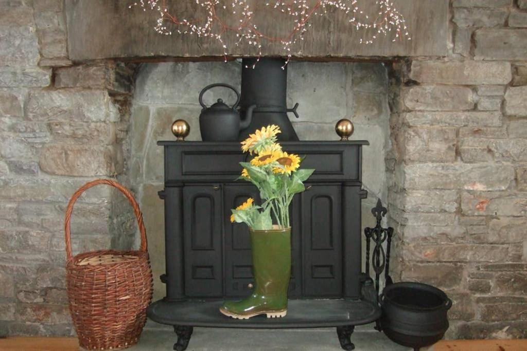 Red Stonecutters Cottage, Doolin Carrowauff Екстериор снимка